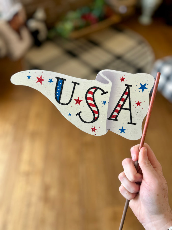 Americana: Freedom & USA Pennant Metal Flag Stakes