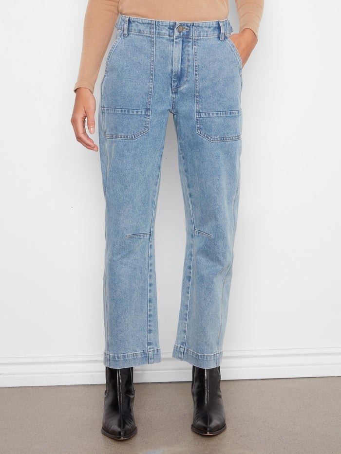 Cropped denim jeans in blue with a comfortable stretch fabric and regular rise, ideal for everyday wear by Charlie B.