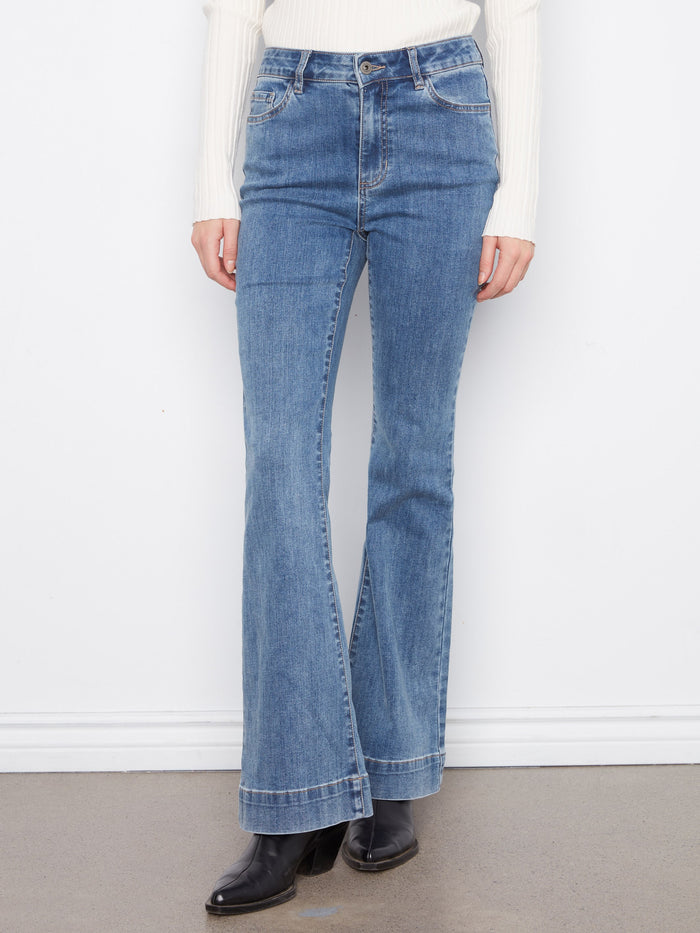 These long length jeans feature a five-pocket design, perfect for everyday wear. Crafted by Charlie B.