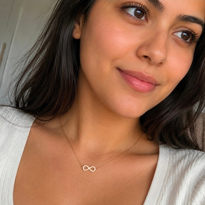 infinity necklace in gold and silver - Amna