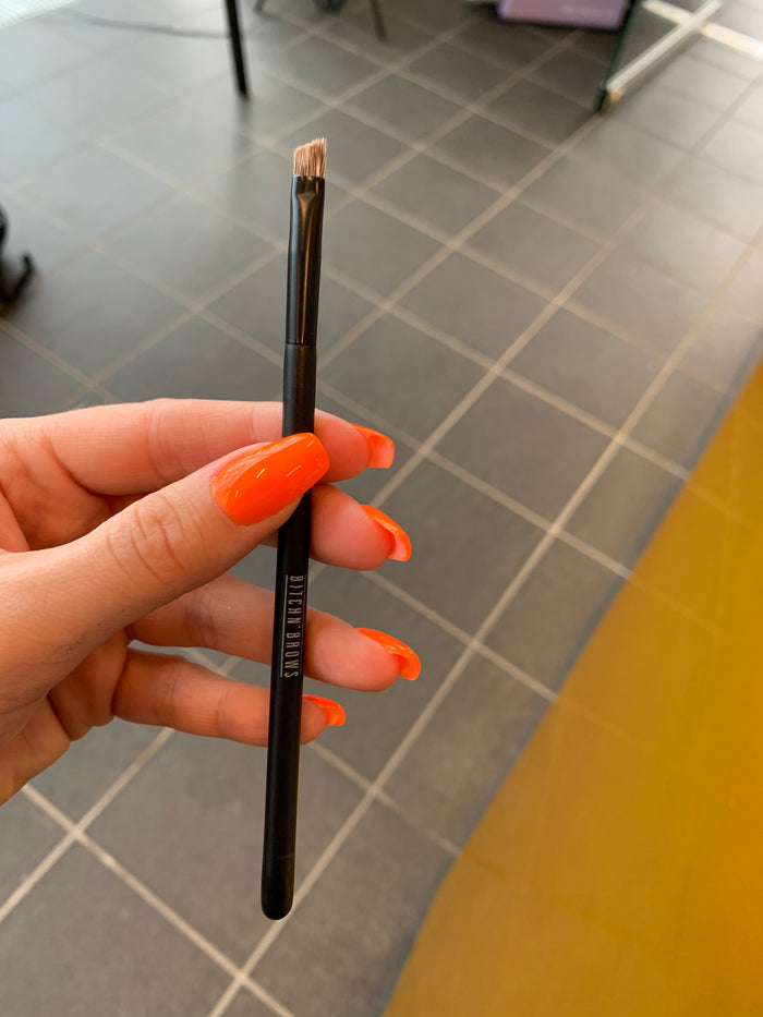 Phami angle brush