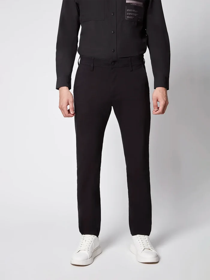 Relaxed Fit Chino - Black