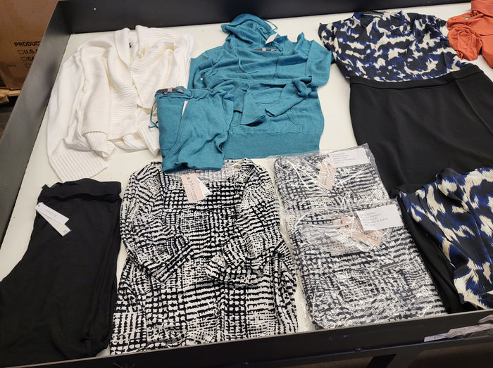 TAHARI AND MORE | Assorted Women's Apparel | NWT | 25 Pieces | Small Box #SMA-610